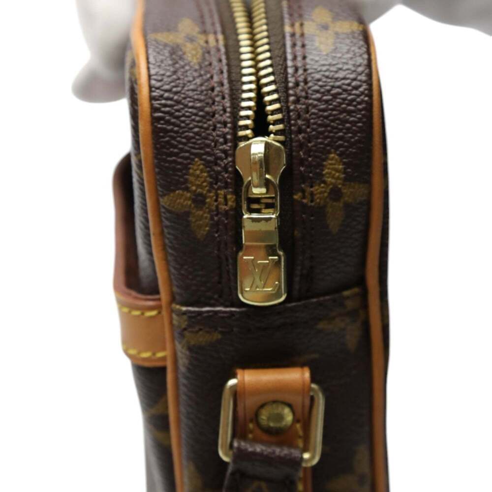 LOUIS VUITTON Brown Monogram Canvas Shoulder Bag - Picture 5 of 16